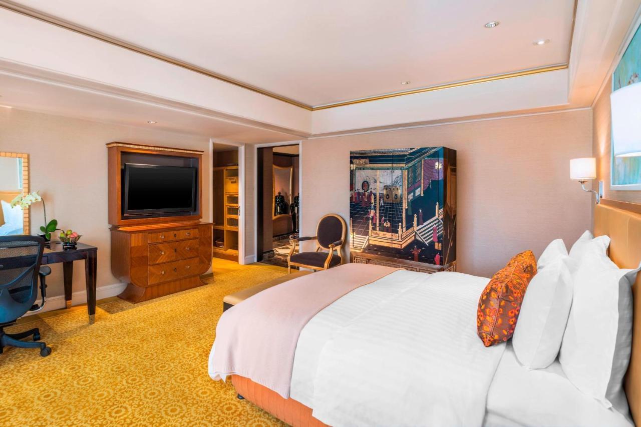 The St. Regis 5*