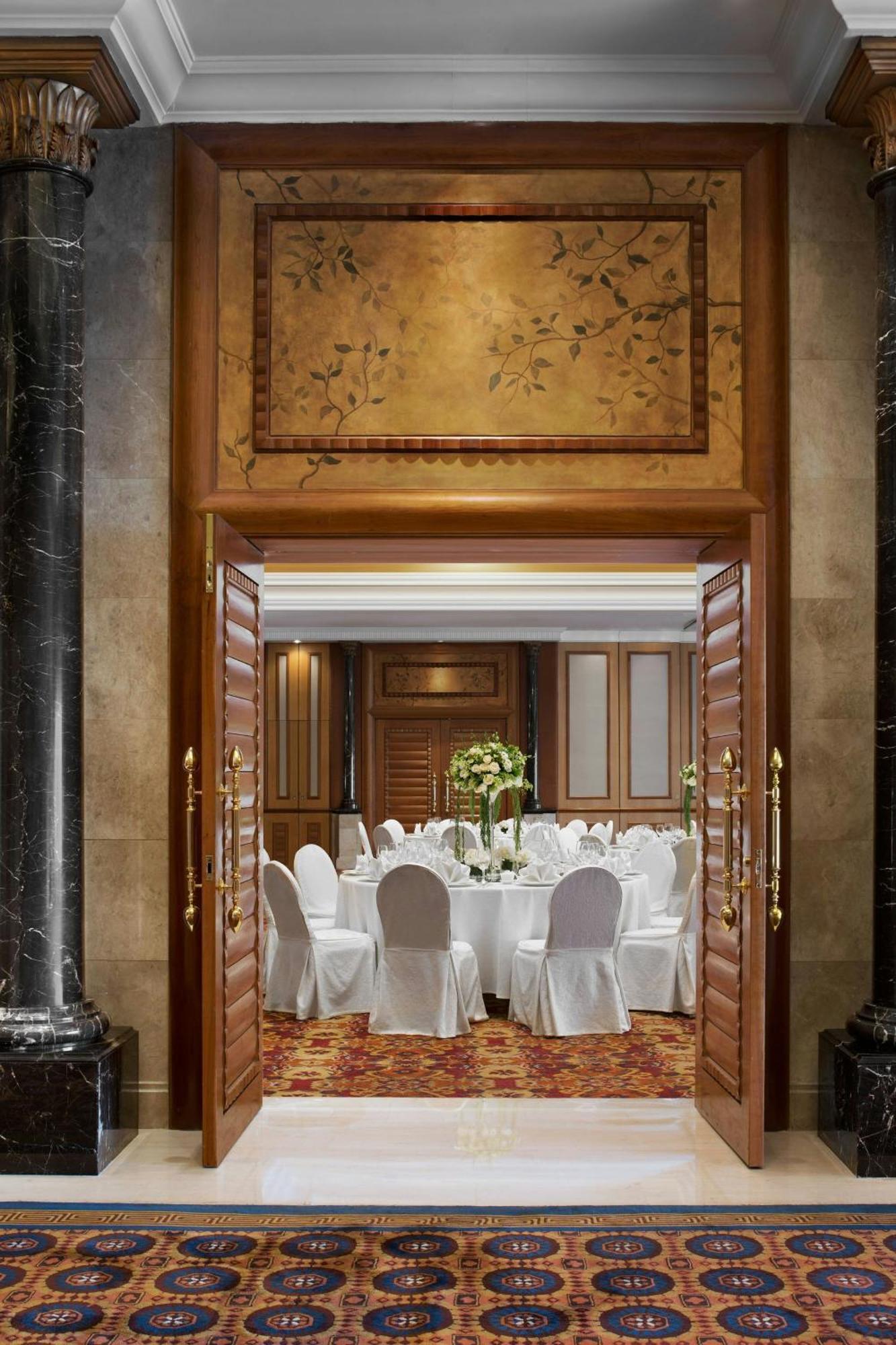 The St. Regis 5*